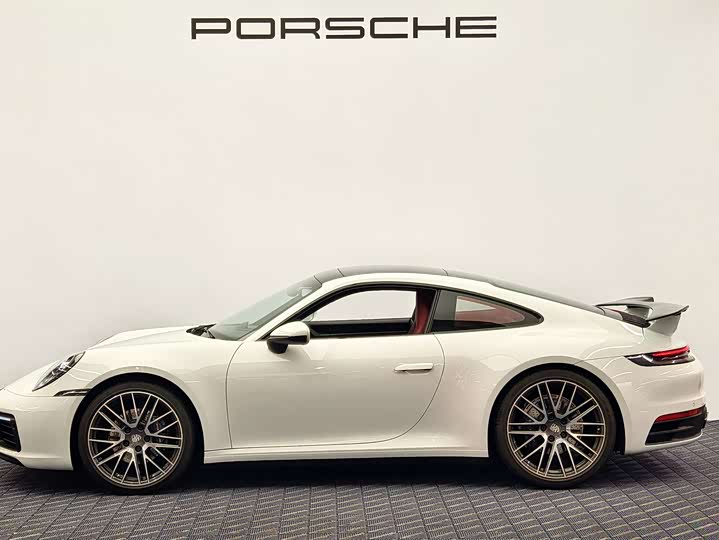 Фото 4 - Porsche 911