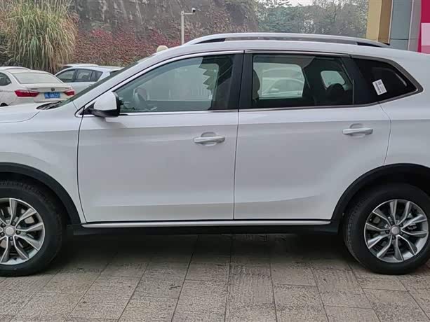 Фото 3 - Roewe RX5