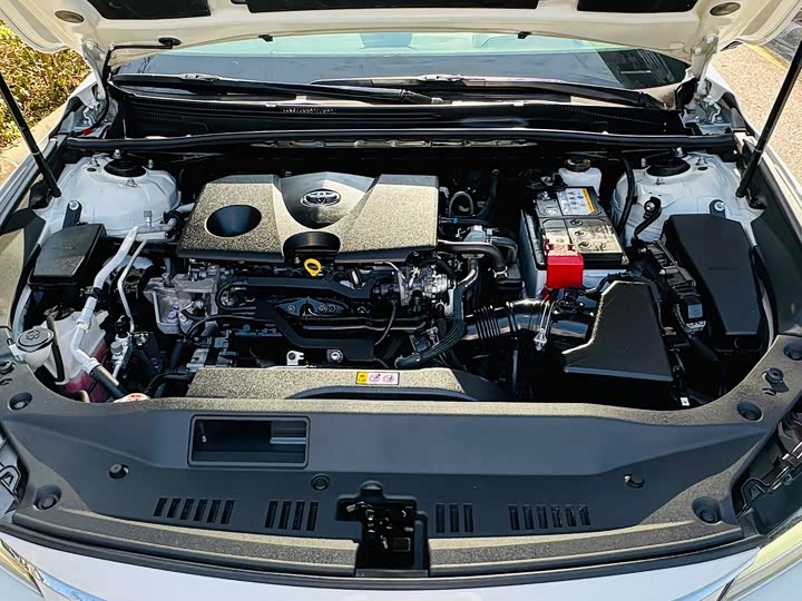 Фото 9 - Toyota Avalon