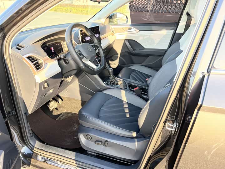 Фото 9 - Volkswagen Tharu