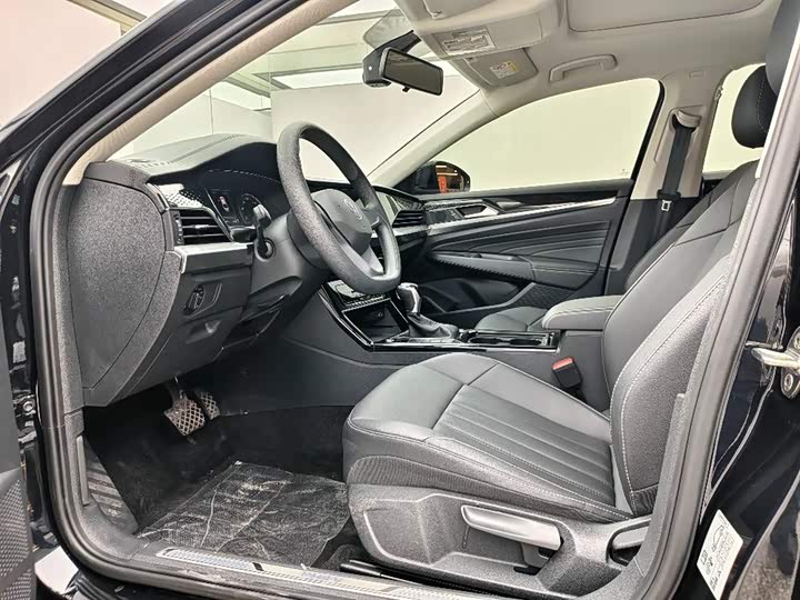 Фото 6 - Volkswagen Passat Hybrid