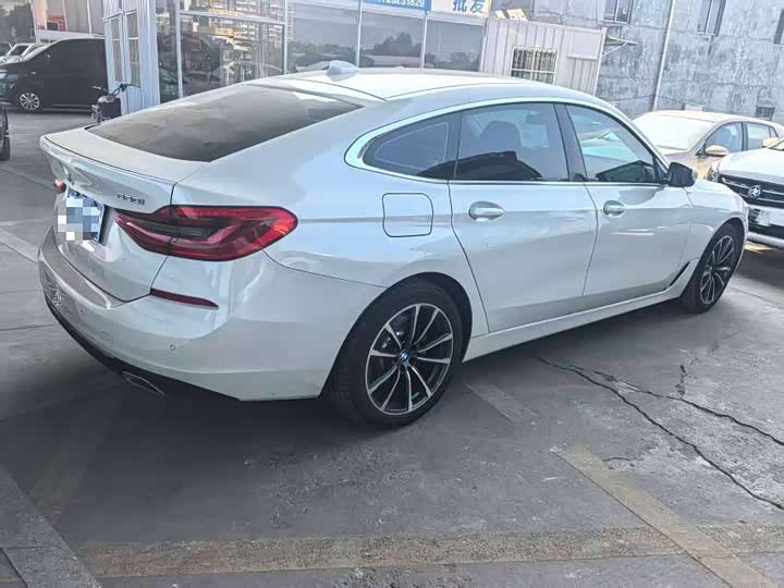 Фото 5 - BMW 6 Series GT