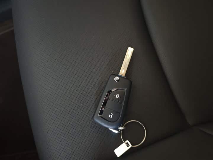 Фото 9 - Toyota Wildlander