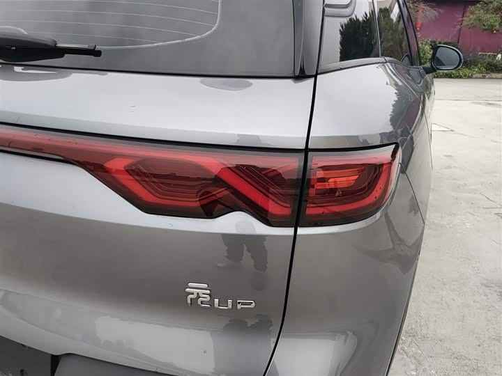 Фото 8 - BYD Yuan Up