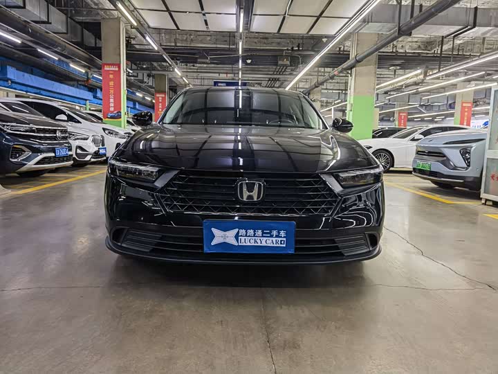 Фото 2 - Honda Accord