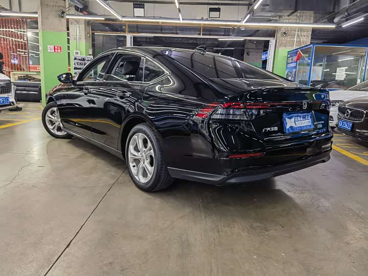 Фото 6 - Honda Accord