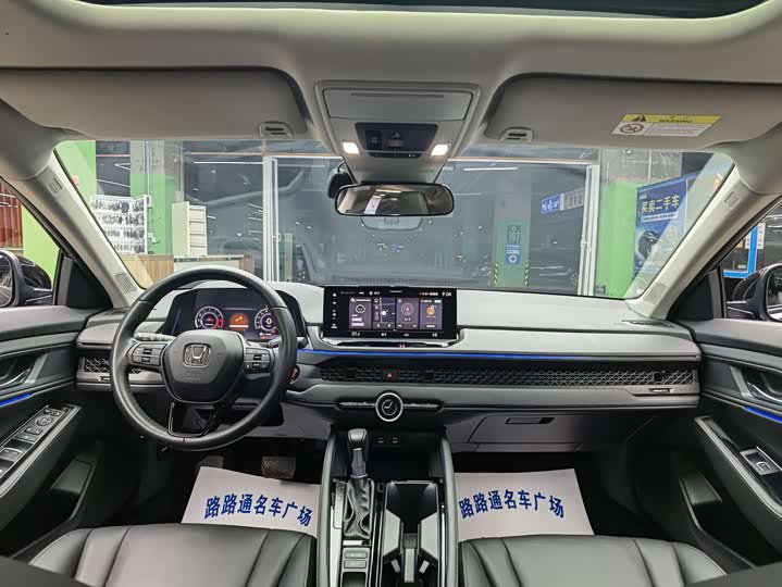 Фото 7 - Honda Accord