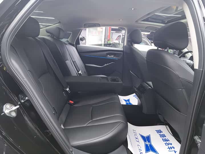 Фото 9 - Honda Accord