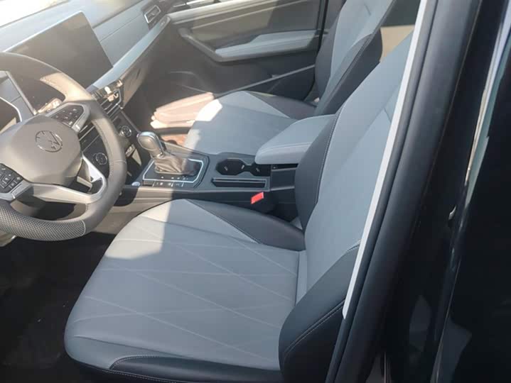 Фото 9 - Volkswagen Lavida