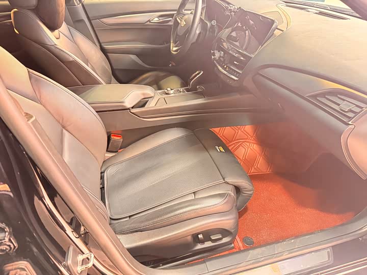 Фото 9 - Cadillac CT5