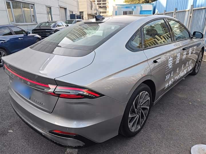 Фото 7 - Lincoln Z (Zephyr)