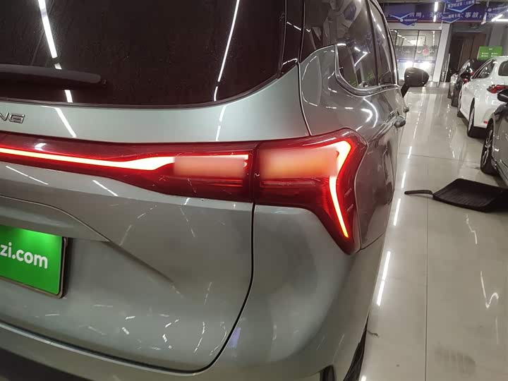 Фото 8 - Dongfeng Forthing Yacht