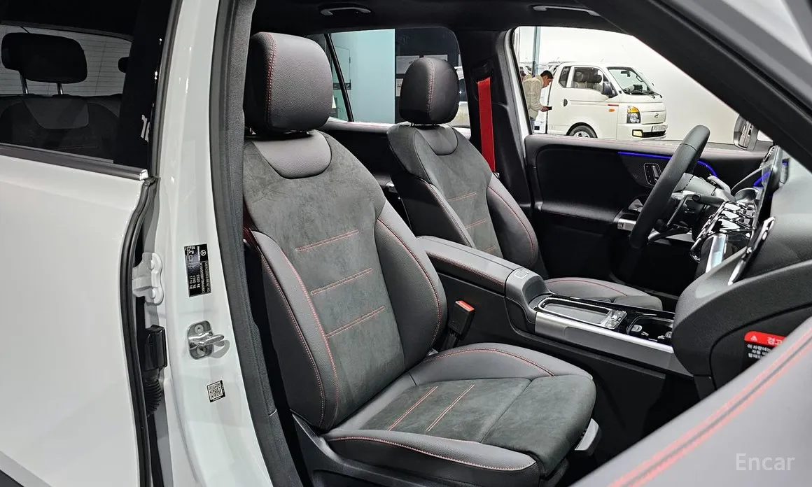 Фото 10 - Mercedes-Benz GLB-Class