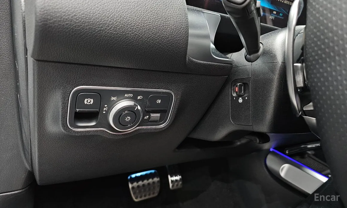 Фото 15 - Mercedes-Benz GLB-Class