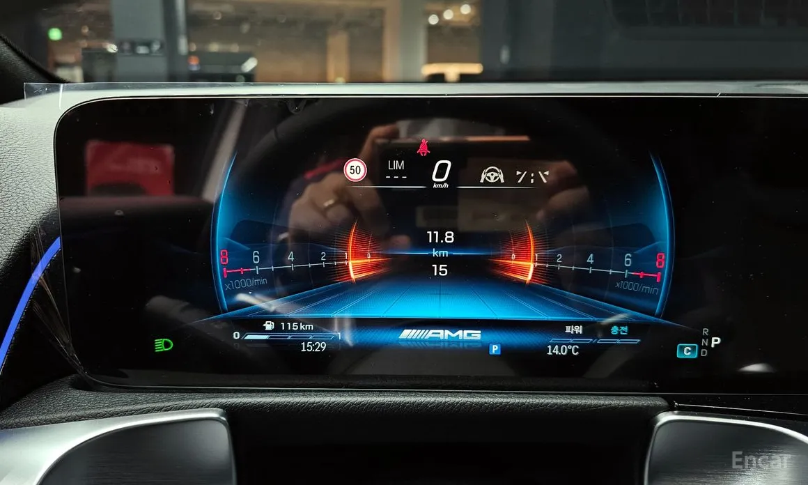 Фото 8 - Mercedes-Benz GLB-Class