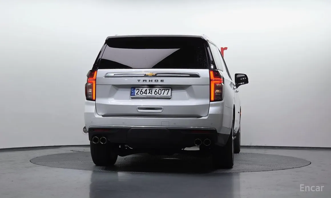 Photo 4 - Chevrolet Tahoe