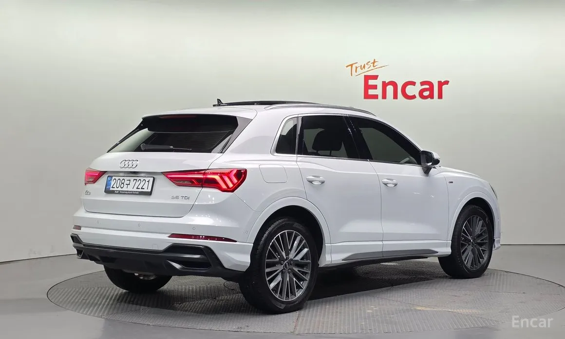 Фото 2 - Audi Q3