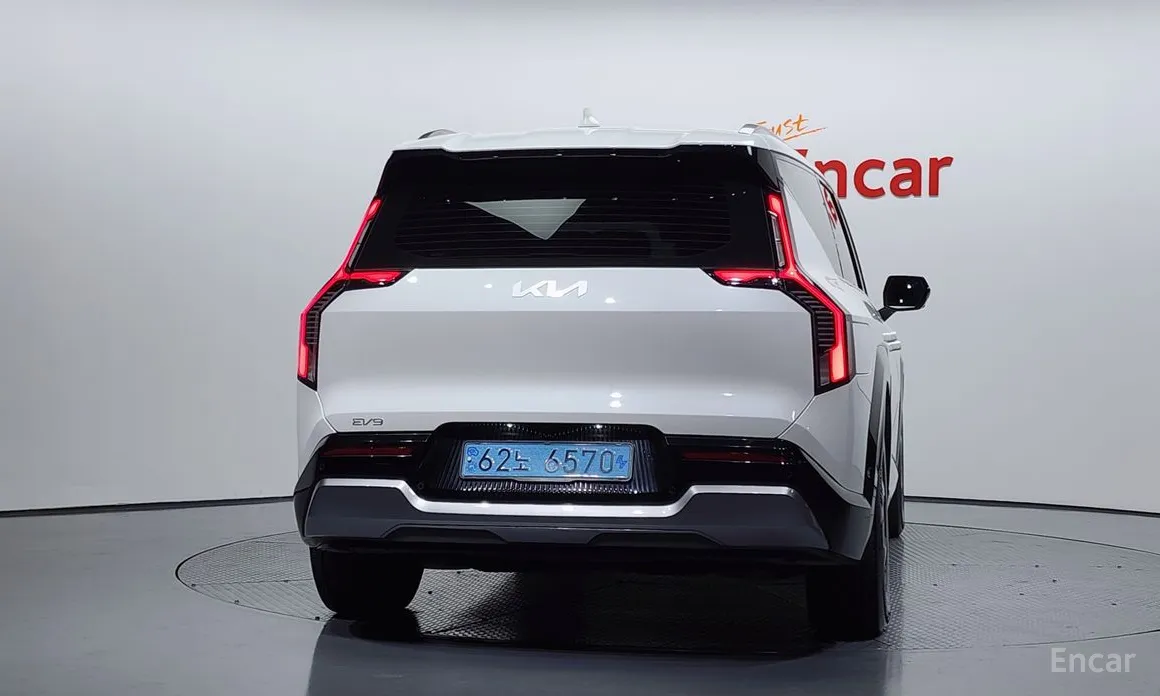 Фото 4 - Kia EV9
