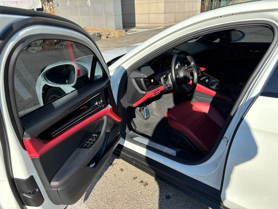 Фото 15 - Porsche Panamera