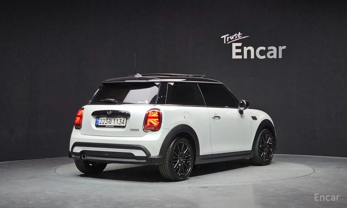 Фото 2 - Mini Cooper