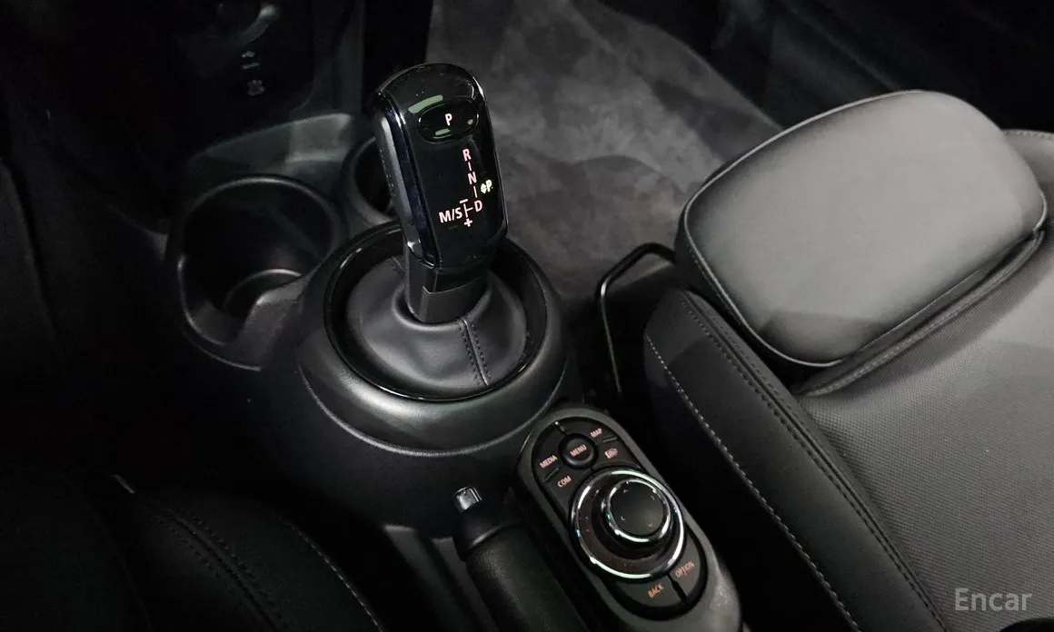 Фото 9 - Mini Cooper