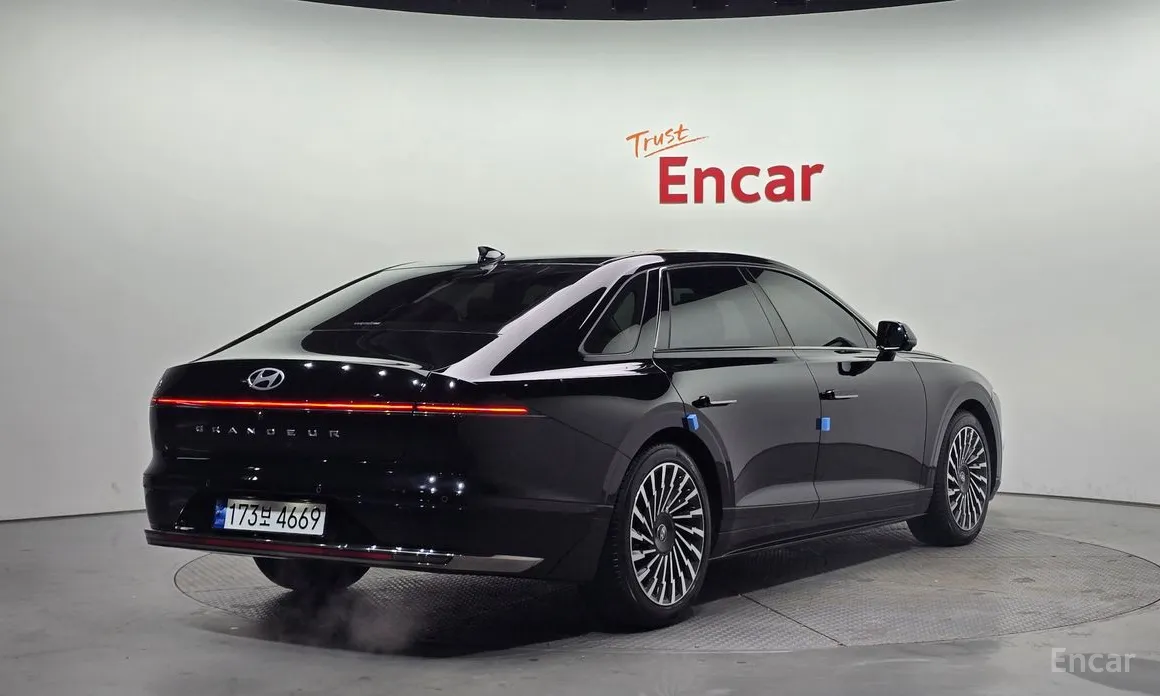 Фото 2 - Hyundai Grandeur