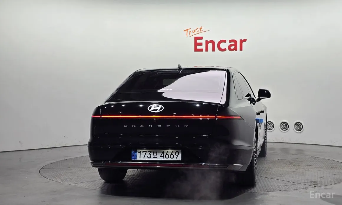Фото 4 - Hyundai Grandeur