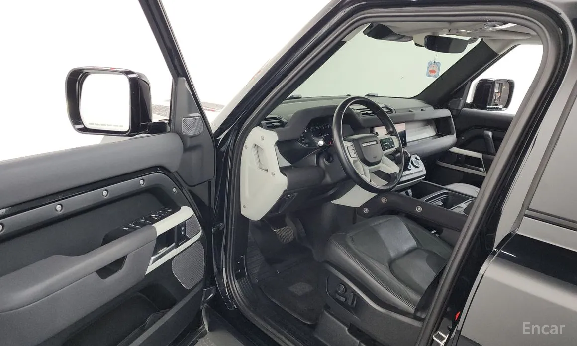 Фото 10 - Land Rover Defender