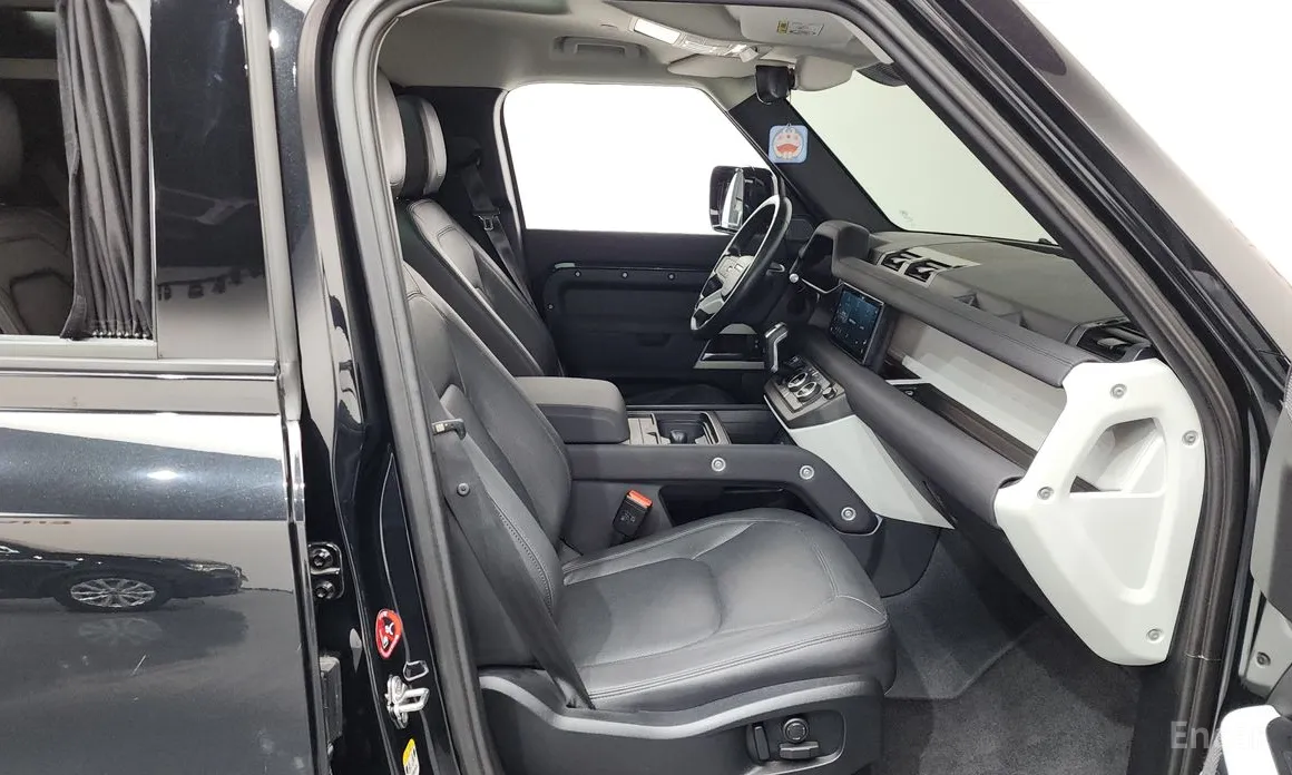 Фото 11 - Land Rover Defender