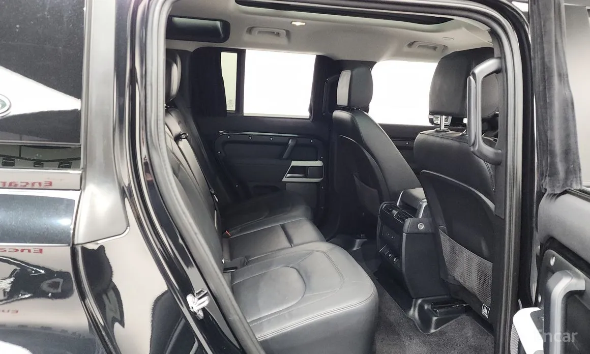 Фото 12 - Land Rover Defender