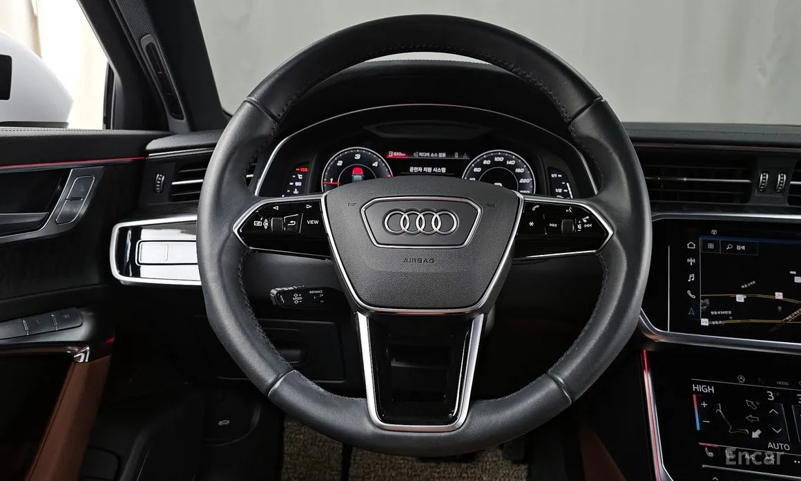 Фото 13 - Audi A6