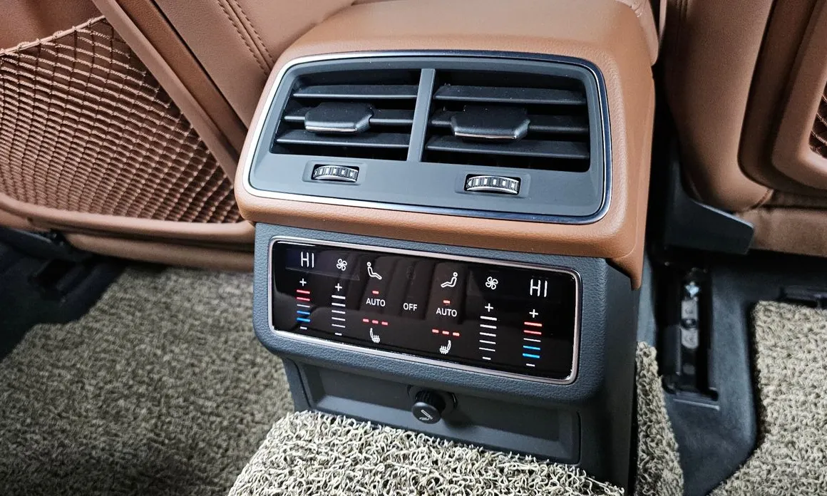 Фото 19 - Audi A6