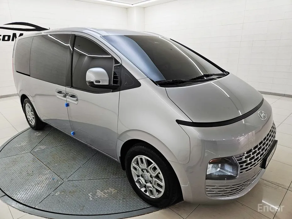 Фото 2 - Hyundai Staria