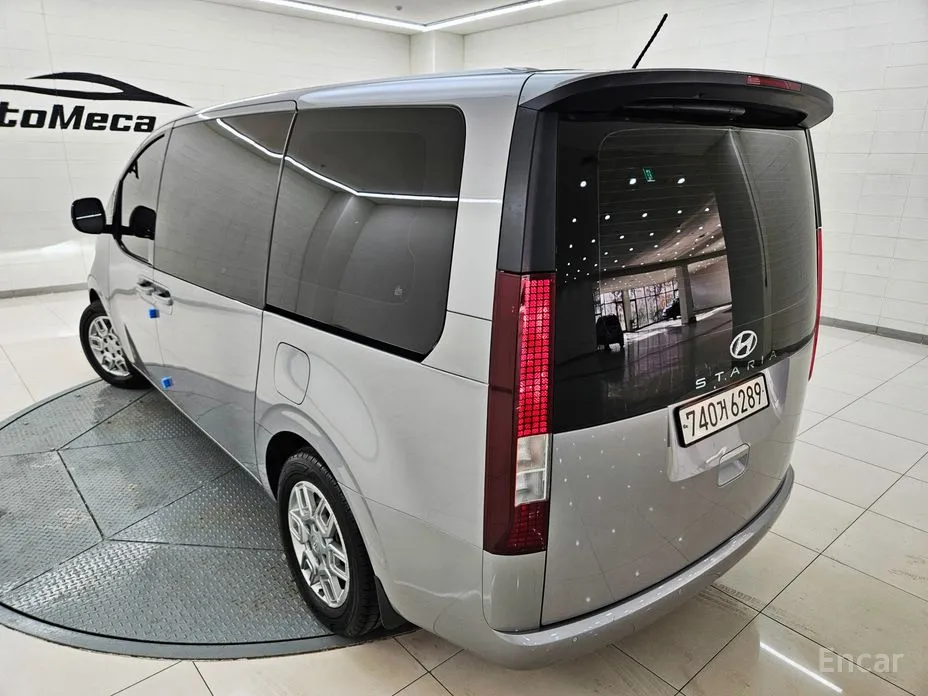 Фото 4 - Hyundai Staria