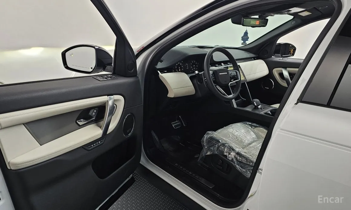 Фото 10 - Land Rover Discovery Sport