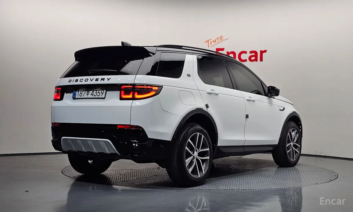Фото 2 - Land Rover Discovery Sport