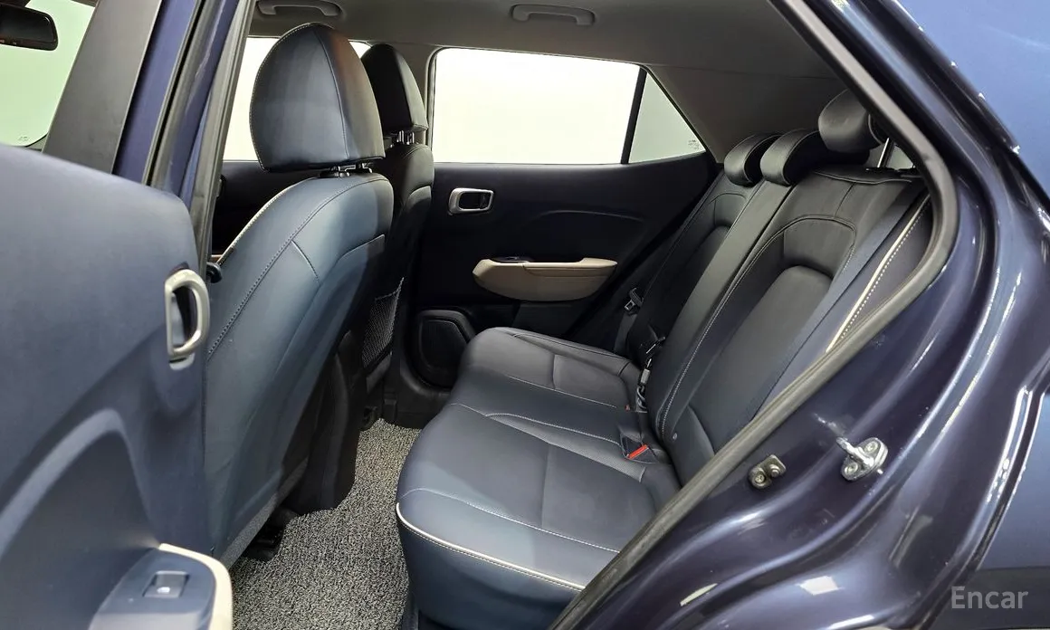 Фото 12 - Hyundai Venue