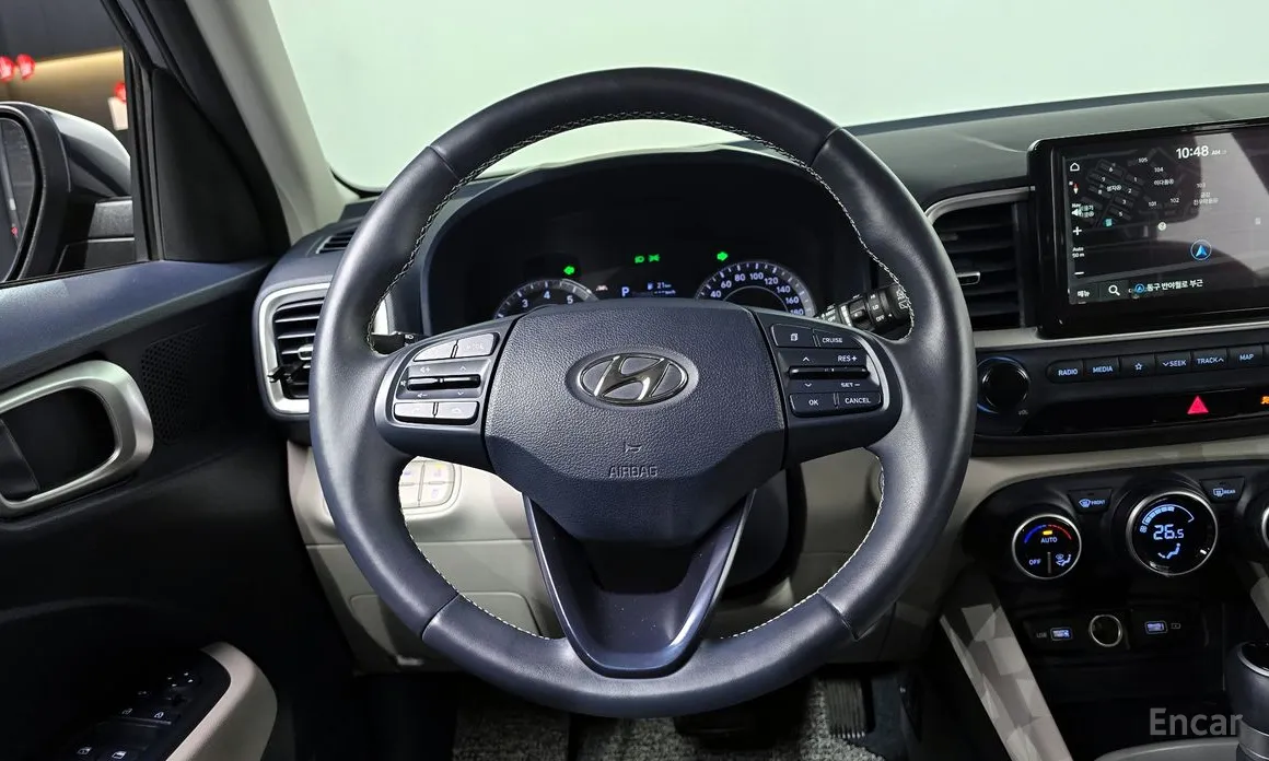 Фото 13 - Hyundai Venue