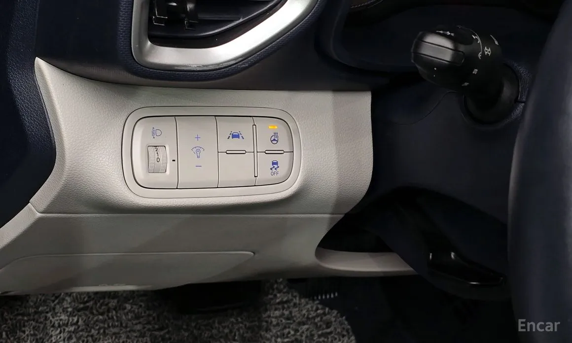 Фото 14 - Hyundai Venue