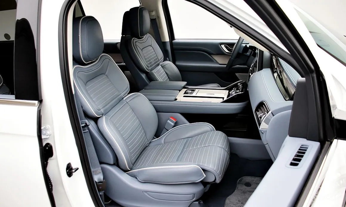 Фото 11 - Lincoln Navigator