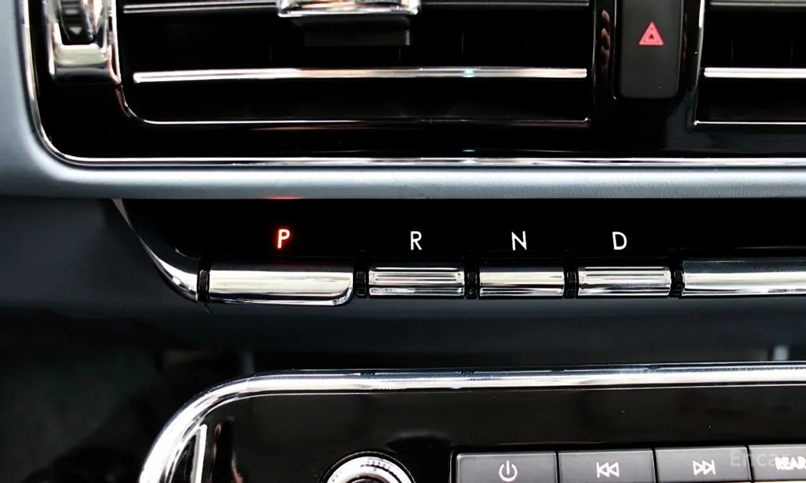 Фото 9 - Lincoln Navigator