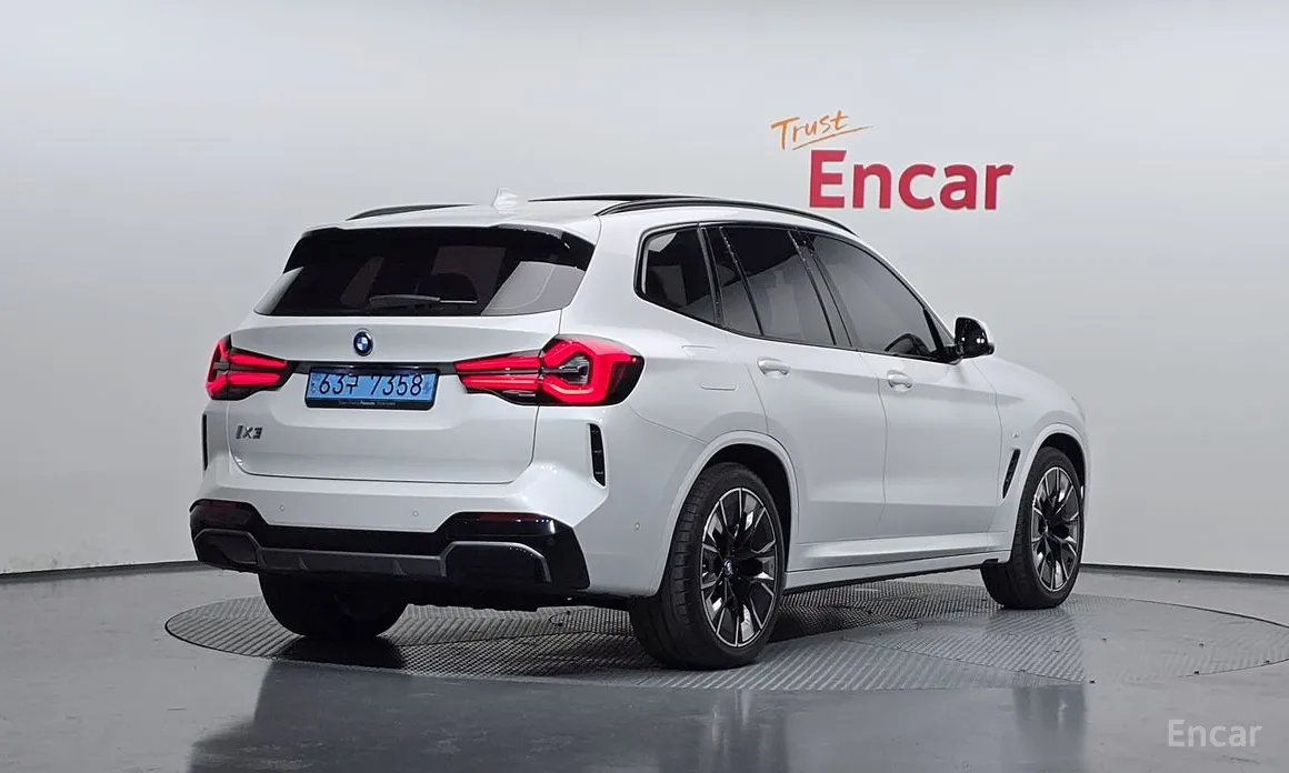 Фото 2 - BMW iX3