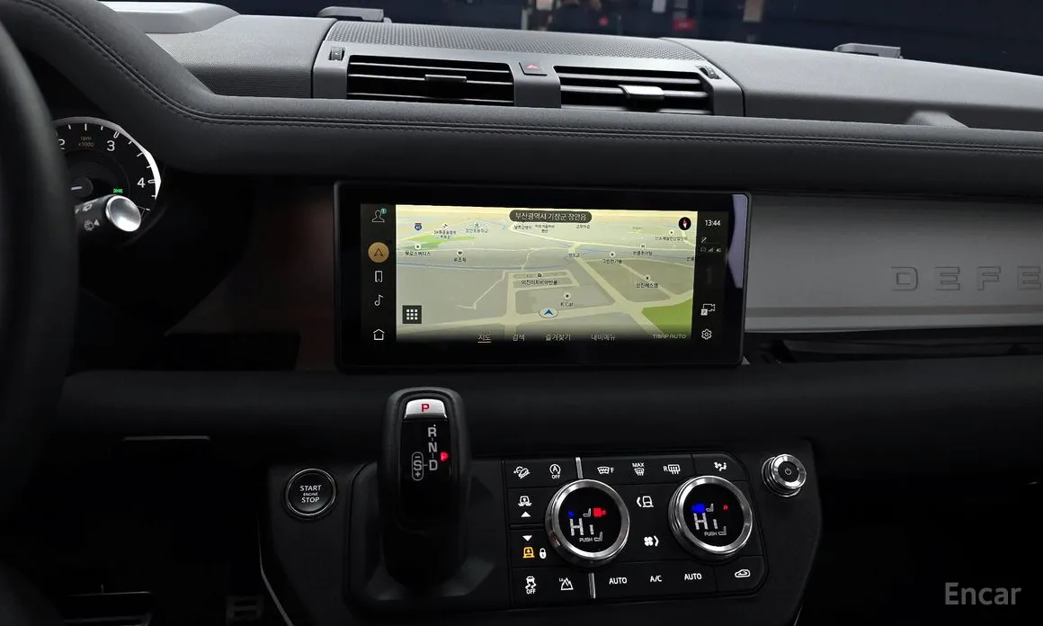 Фото 16 - Land Rover Defender