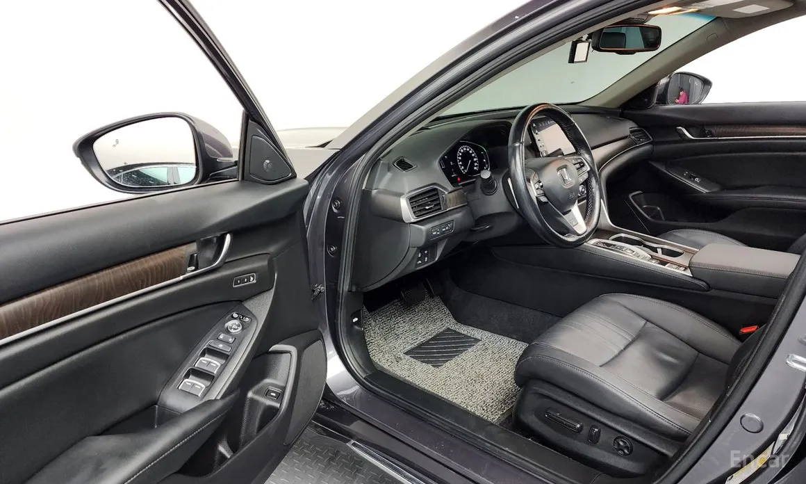 Фото 10 - Honda Accord