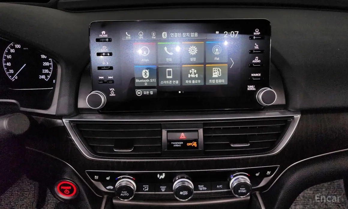 Фото 14 - Honda Accord