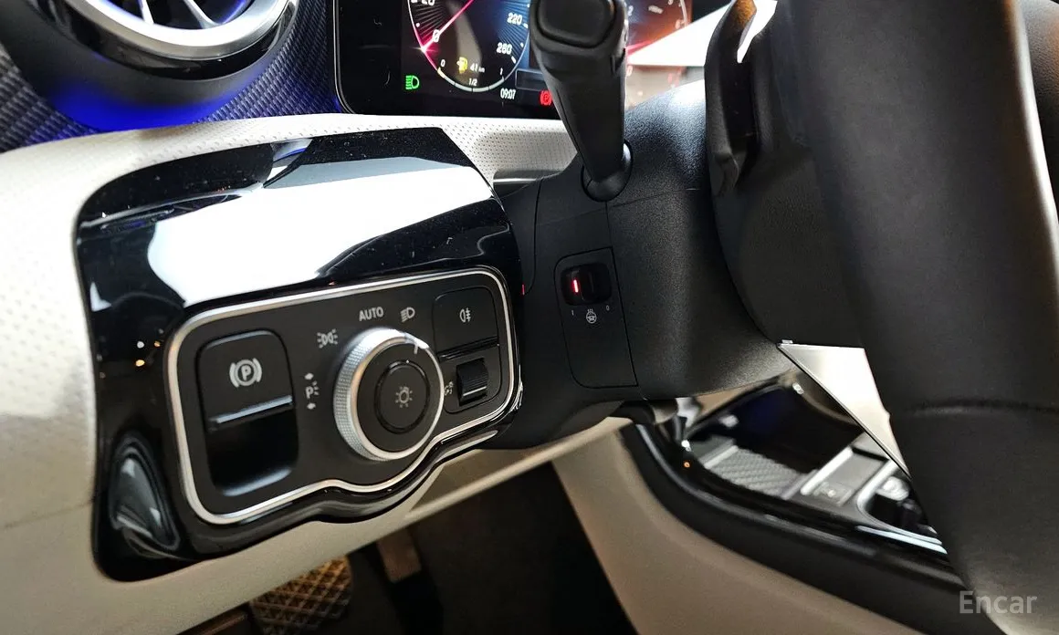 Фото 14 - Mercedes-Benz CLA-Class