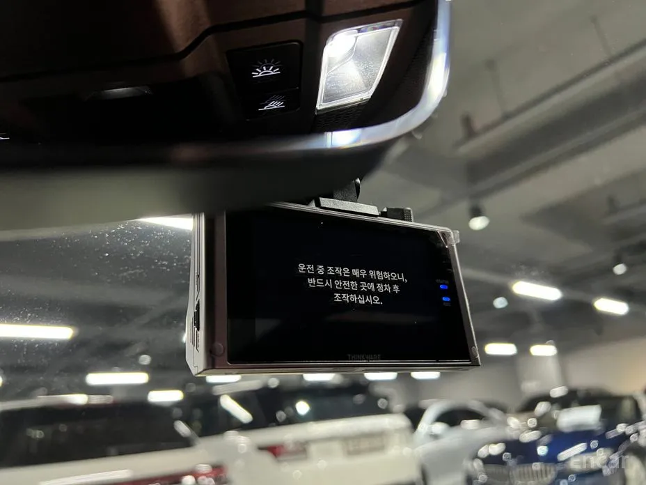 Фото 14 - Porsche Taycan