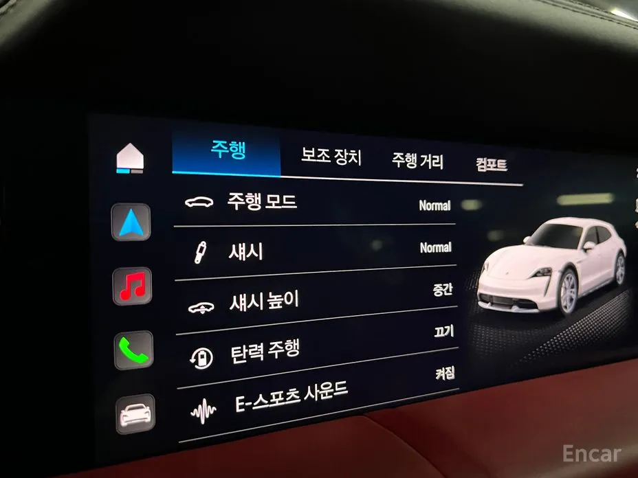 Фото 17 - Porsche Taycan