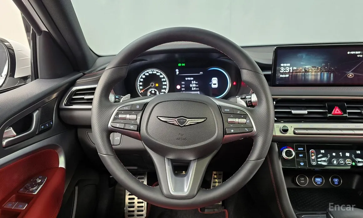 Photo 13 - Genesis G70