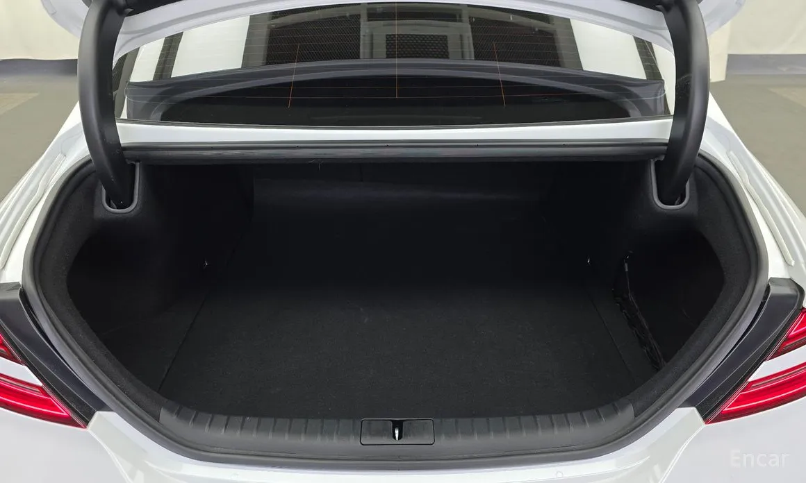 Photo 20 - Genesis G70